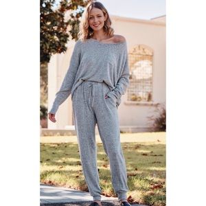 Jet Lagged - Comfy Lounge Sweater & joggers set
